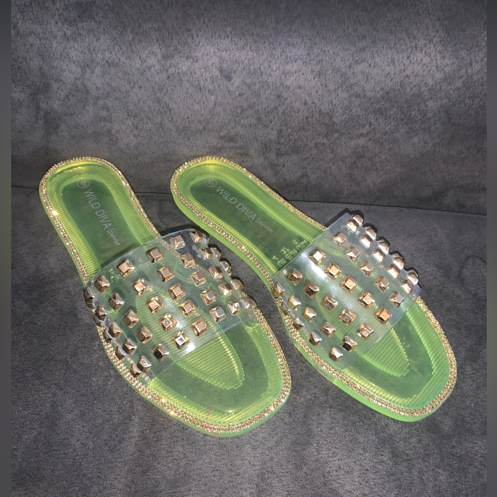 Women’s Wild Diva Lounge Neon Sandals